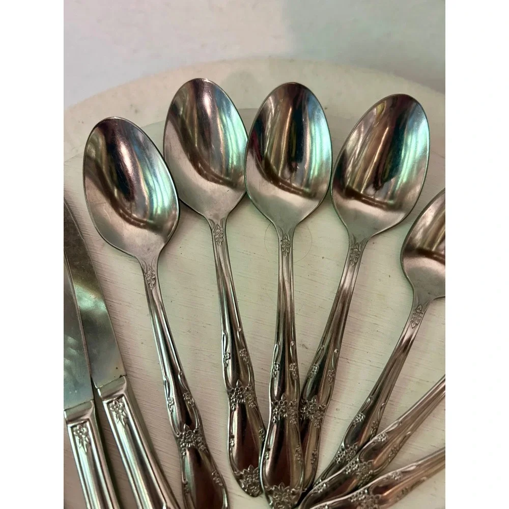 Wm A Rogers Oneida Ltd Stainless Flatware Set 15 Pc Floral Pattern Silverware
